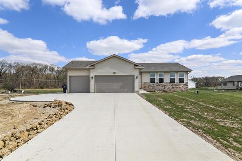 w684 Sandtrap Terrace, Brodhead, WI 53520