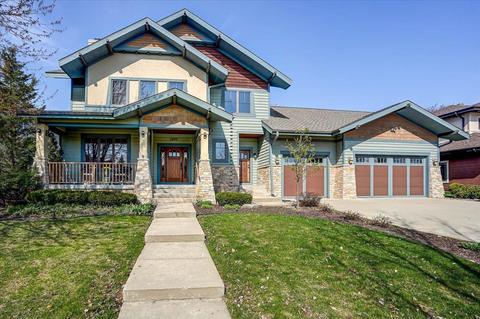 902 Blue Aster Trl, Middleton, WI 53562