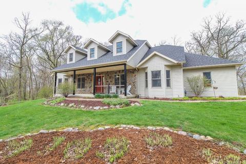 141 London Rd, Deerfield, WI 53531