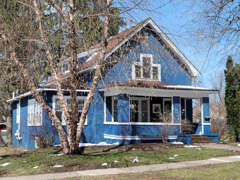 314 E Court St, Viroqua, WI 54665