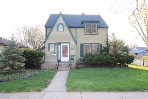 1302 Center Ave, Janesville, WI 53546