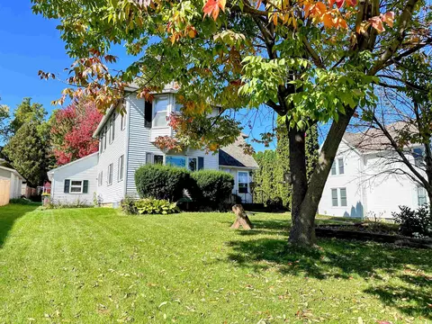 528 N Madison St, Lancaster, WI 53813