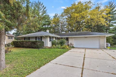 5579 Auchter Ln, Waunakee, WI 53597
