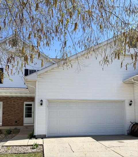 573 Kelvington Dr #2, Sun Prairie, WI 53590