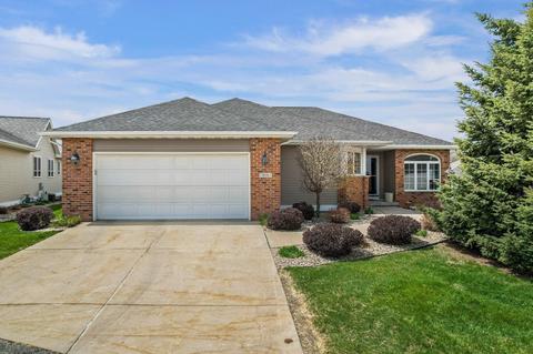 816 Charles Ct #816, Oregon, WI 53575