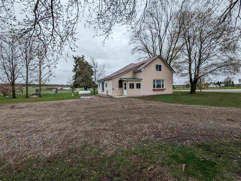 w5497 Wisconsin 44, Dalton, WI 53926