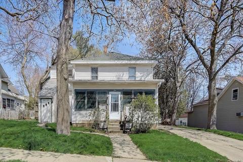 614 E High St, Milton, WI 53563
