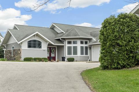 1905 Dewberry Dr, Madison, WI 53719