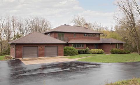 w11159 Pig Tail Alley Road, Portage, WI 53901