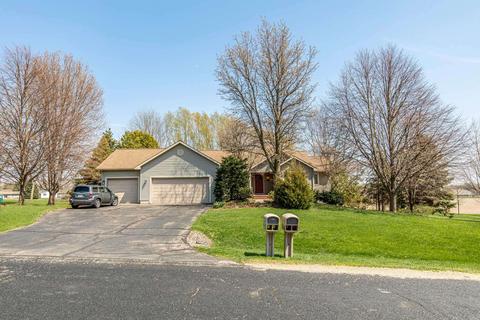 2752 Brooks Ridge Dr, Sun Prairie, WI 53590