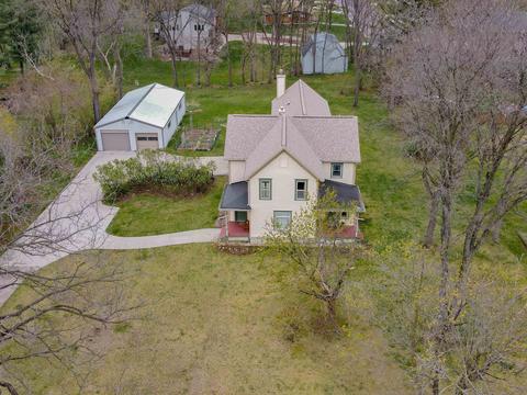341 S Lexington St, Spring Green, WI 53588