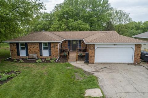 4223 Gotzion Rd, Deerfield, WI 53531