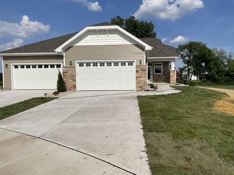 2949 Bronze Leaf Ln, Sun Prairie, WI 53590