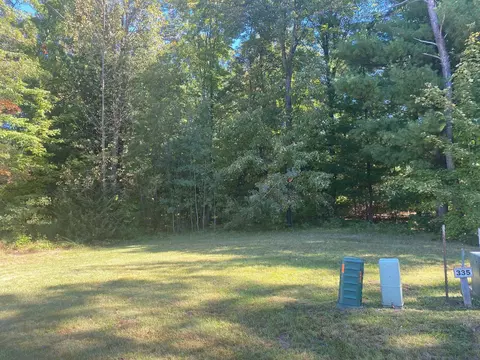 335 Pine Meadow Ct, Wisconsin Dells, WI 53940
