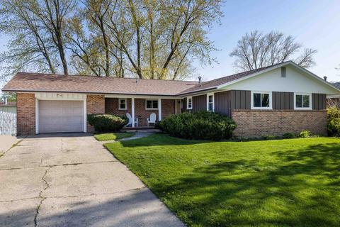 1732 Avon Ct, Beloit, WI 53511