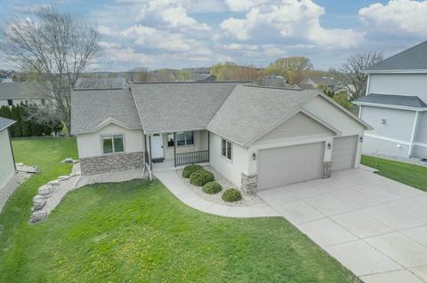 281 Drumlin Cir, Oregon, WI 53575