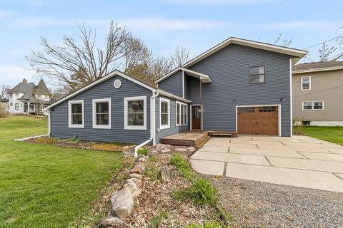 108 E Mill St, Poynette, WI 53955