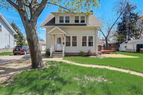 808 East St, Baraboo, WI 53913