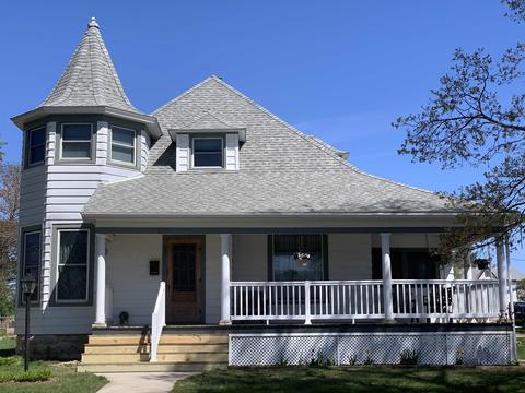 830 10th St, Fennimore, WI 53809
