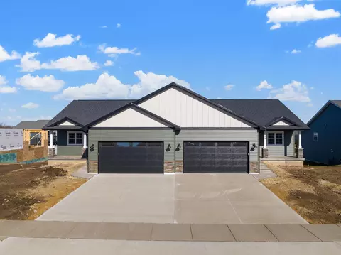 648 Locust Ln, Evansville, WI 53536