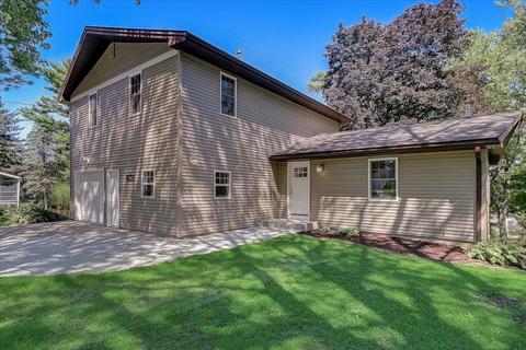 302 Melody Ln, Verona, WI 53593