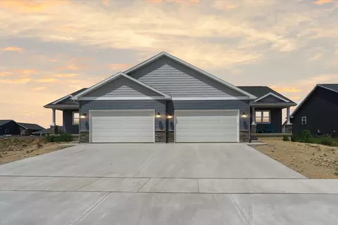 650 Locust Ln, Evansville, WI 53536