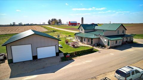 7697 Hurricane Rd, Lancaster, WI 53813