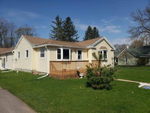 321 N Main St, Pardeeville, WI 53954