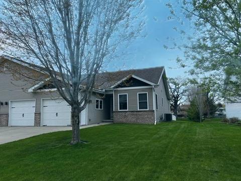 733 Robin Rd, Waupun, WI 53963