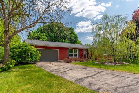 2401 Waltham Rd, Madison, WI 53711
