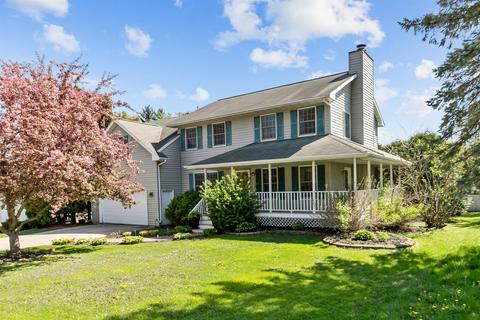 827 Thomas St, Ripon, WI 54971 photo 1
