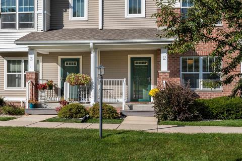 707 Cricket Ln #2, Middleton, WI 53562