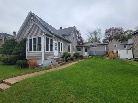 723 W Conant St, Portage, WI 53901