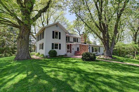 2019 Williams Dr, Stoughton, WI 53589