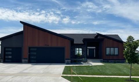704 Westbridge Trl, Waunakee, WI 53597