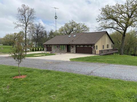 3610 Rockport Rd, Janesville, WI 53548