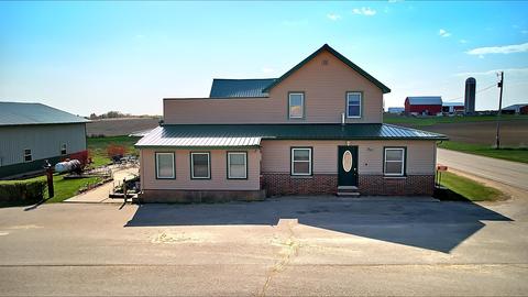 7697 Hurricane Rd, Lancaster, WI 53813