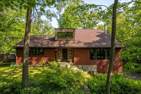 6214 Knollwood Dr, Oregon, WI 53575