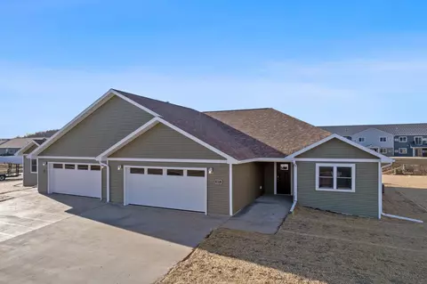 805 Roosevelt St, Baraboo, WI 53913