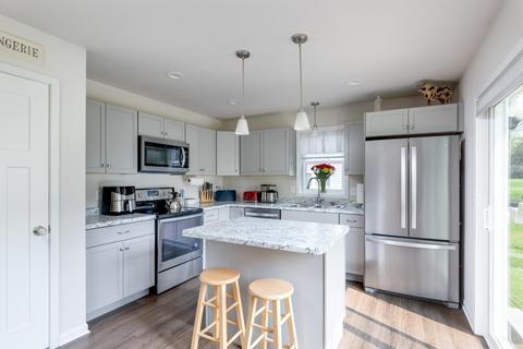 119 Lincoln Ave, Stoughton, WI 53589