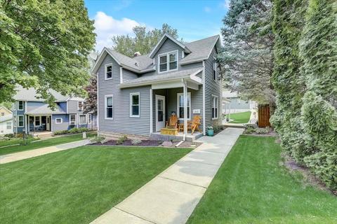 203 N Washington St, Mount Horeb, WI 53572