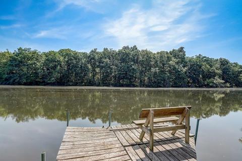 976 Yuma Cir, Stoughton, WI 53589