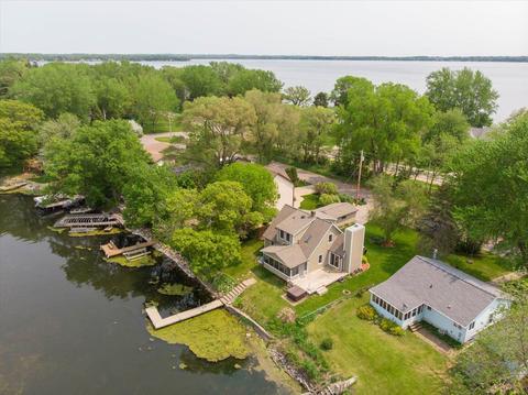 3498 Orvold Park Dr, Mcfarland, WI 53558