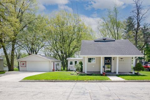 353 W Ann St, Whitewater, WI 53190
