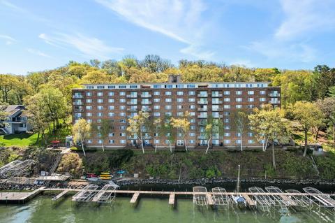 3100 Lake Mendota Dr #206, Madison, WI 53705