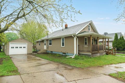 1407 Woodman Rd, Janesville, WI 53545