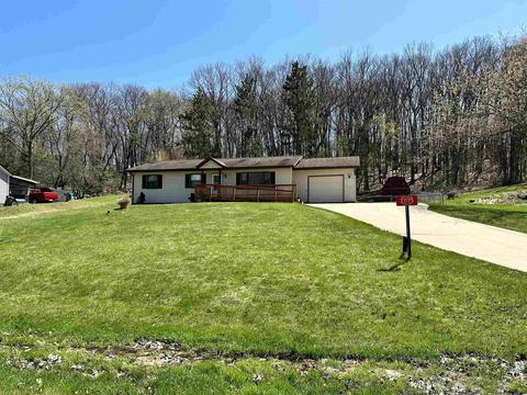 21175 Flag Ave, Tomah, WI 54660