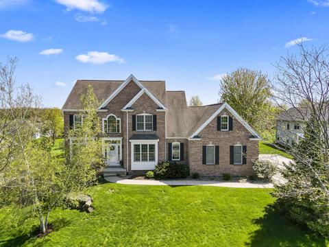 9205 Eaglewood Dr, Verona, WI 53593