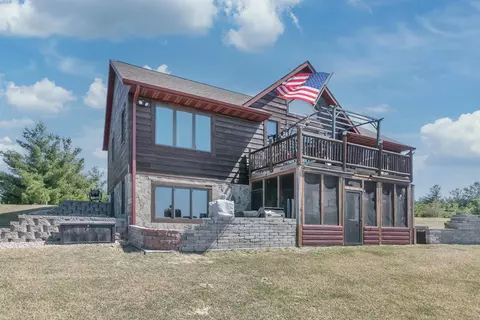 n7531 South Stone Gate Drive, New Lisbon, WI 53950