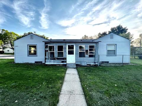 2039 12th Ave, Monroe, WI 53566